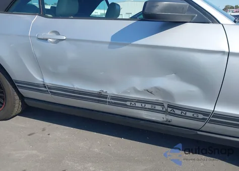 2010 Ford Mustang V6/V6 Premium z USA, uszkodzony, nr VIN 1ZVBP8EN7A5127644